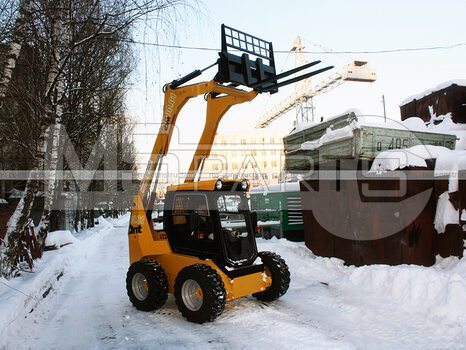 Фото: Паллетные вилы на мини-погрузчик