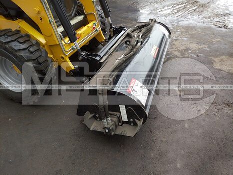 Фото: Культиватор на мини-погрузчик