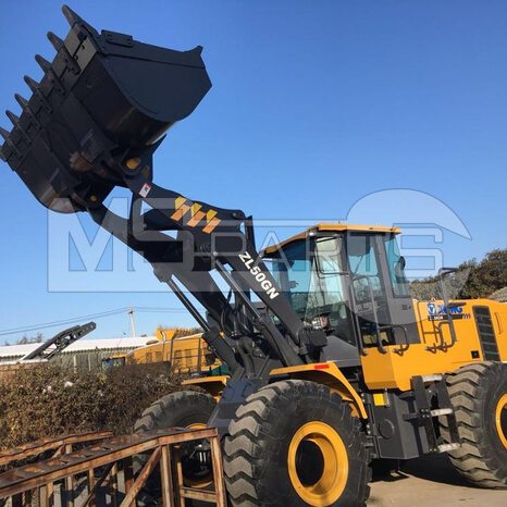 Фото: Крупногабаритный фронтальный погрузчик Фронтальный погрузчик XCMG ZL50GN