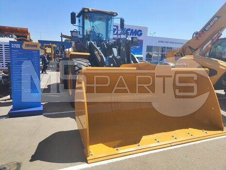 Фото: Крупногабаритный фронтальный погрузчик Фронтальный погрузчик XCMG ZL50GN