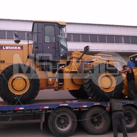 Фото: Крупногабаритный фронтальный погрузчик Фронтальный погрузчик XCMG LW600KN
