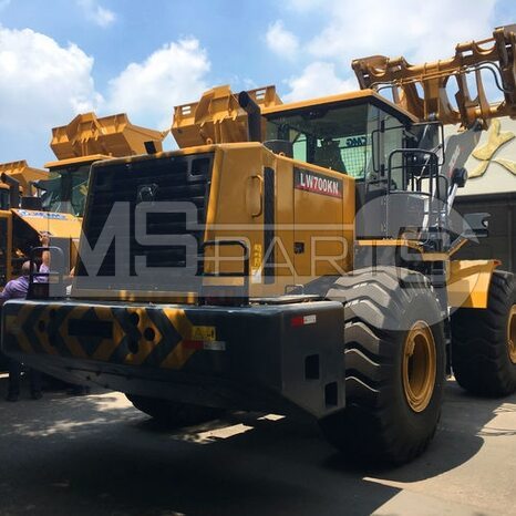 Фото: Крупногабаритный фронтальный погрузчик Фронтальный погрузчик XCMG LW700KN