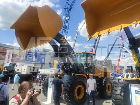 Фото: Крупногабаритный фронтальный погрузчик Фронтальный погрузчик XCMG LW700KN