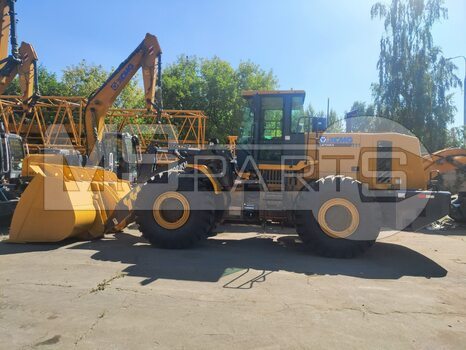 Фото: Крупногабаритный фронтальный погрузчик Фронтальный погрузчик XCMG LW700KN