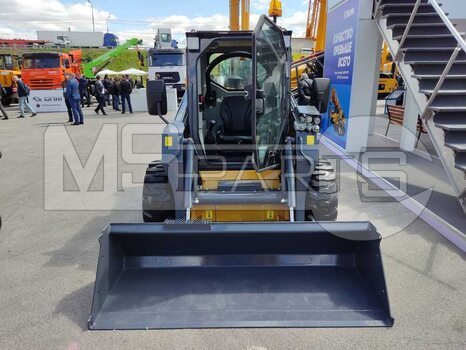 Фото: Мини-погрузчик Мини-погрузчик XCMG XC760K