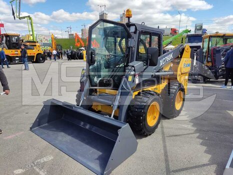 Фото: Мини-погрузчик Мини-погрузчик XCMG XC760K