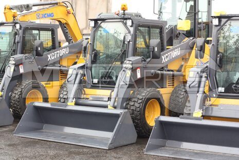 Фото: Мини-погрузчик Мини-погрузчик XCMG XC770RU
