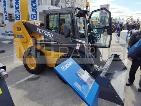 Фото: Мини-погрузчик Мини-погрузчик XCMG XC770RU
