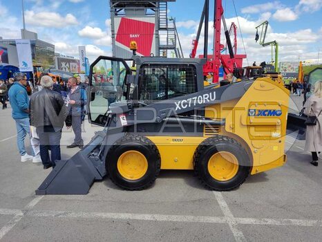 Фото: Мини-погрузчик Мини-погрузчик XCMG XC770RU