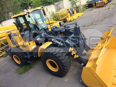 Фото: Крупногабаритный фронтальный погрузчик Фронтальный погрузчик XCMG ZL60GV