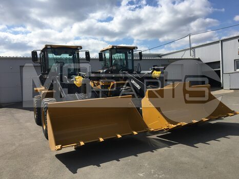 Фото: Крупногабаритный фронтальный погрузчик Фронтальный погрузчик XCMG LW330RU