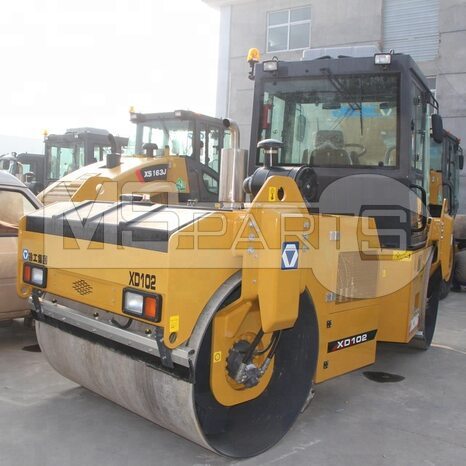 Фото: Каток дорожный XCMG XD102