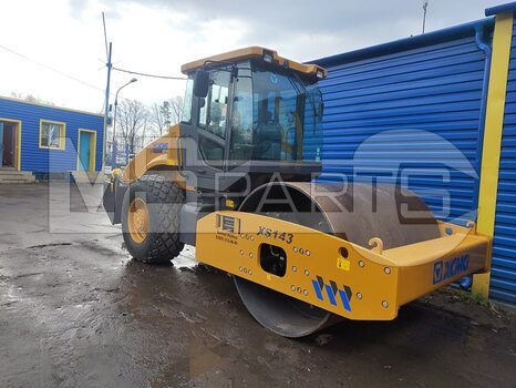 Фото: Каток грунтовый одновальцовый XCMG XS143