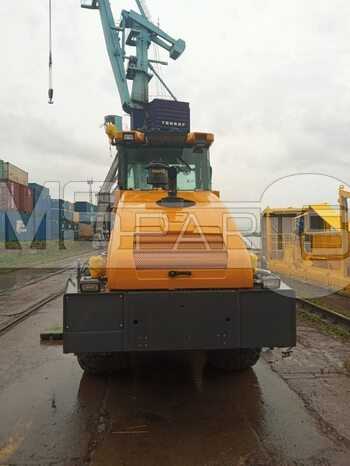 Фото: Каток грунтовый XCMG XS183