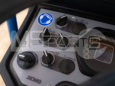 Фото: Дорожный каток XCMG XD120