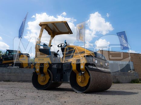 Фото: Дорожный каток XCMG XD120