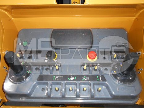 Фото: Коленчатый подъемник XCMG XGA16