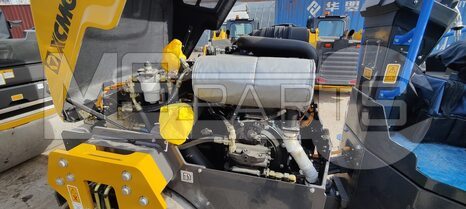 Фото: Каток тандемный XCMG XD140