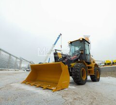 Одному из наших ключевых заказчиков отгрузили 5 фронтальных погрузчиков LW180K в комплектации с ковшом и дорожной щеткой!